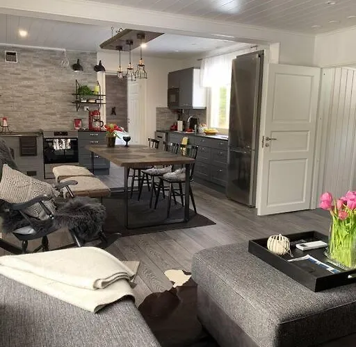 Talo Pyhae-haekin Kansallispuiston Kupeessa Saarijärvi